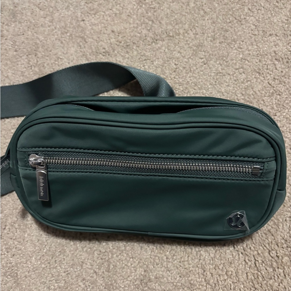 Lululemon Wunderlust belt bag